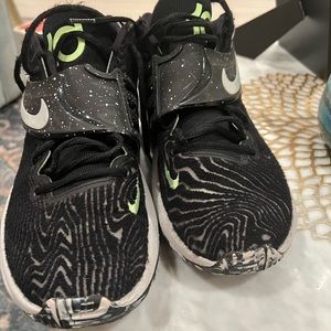 Nike KD 14 size men’s 8 1/2